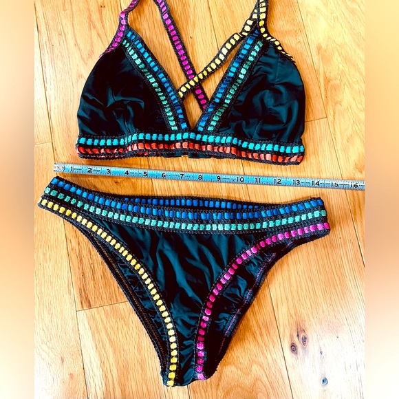 La Blanca Threading Along Ribbon Hipster Bikini 2 Piece Black Size 6 - Picture 7 of 12